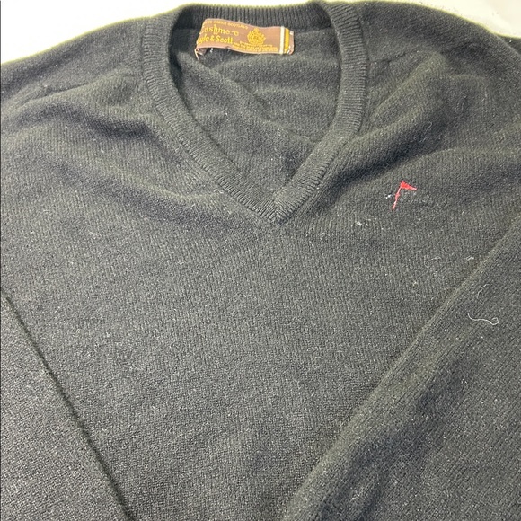 Lyle & Scott  cashmere  pullover color black  V-Neck Sweater - Picture 13 of 16